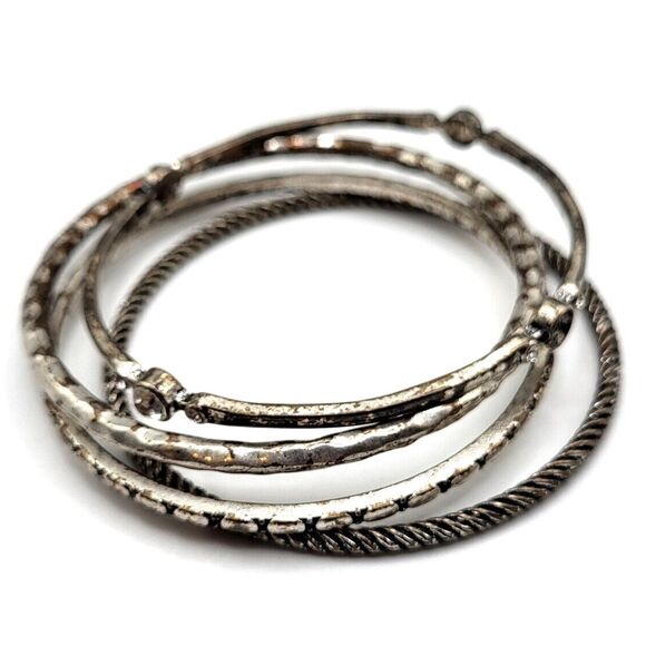 Vintage Lot of 4 Aged Worn Bangle Bracelets - Picture 1 of 3